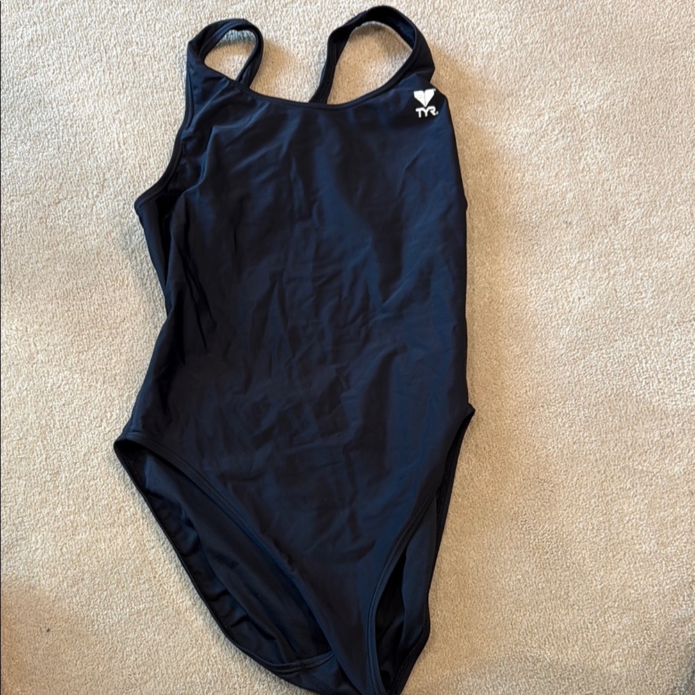 TYR size 38 - Black Athletic One Piece Swimsuit